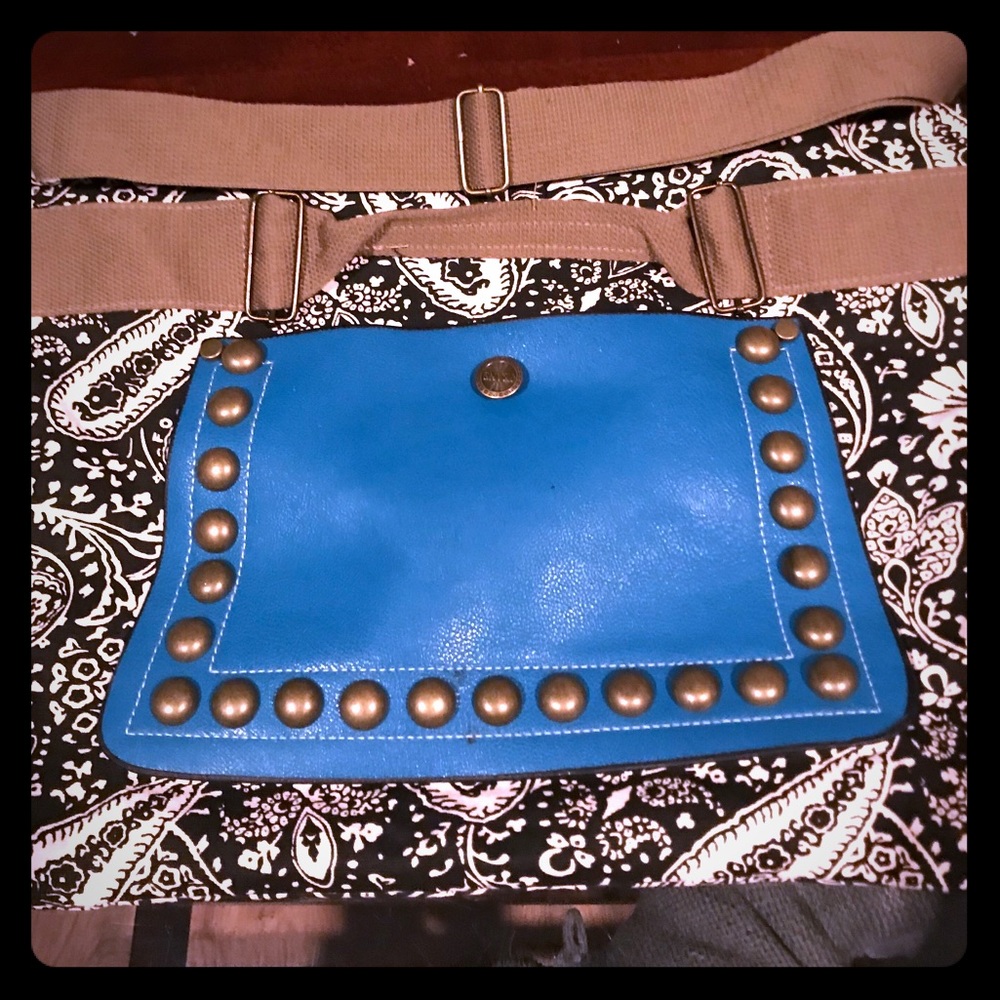 X PURSE X
